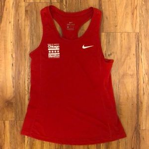 NIKE Chicago marathon 40th  SMALL dri-fit red tank